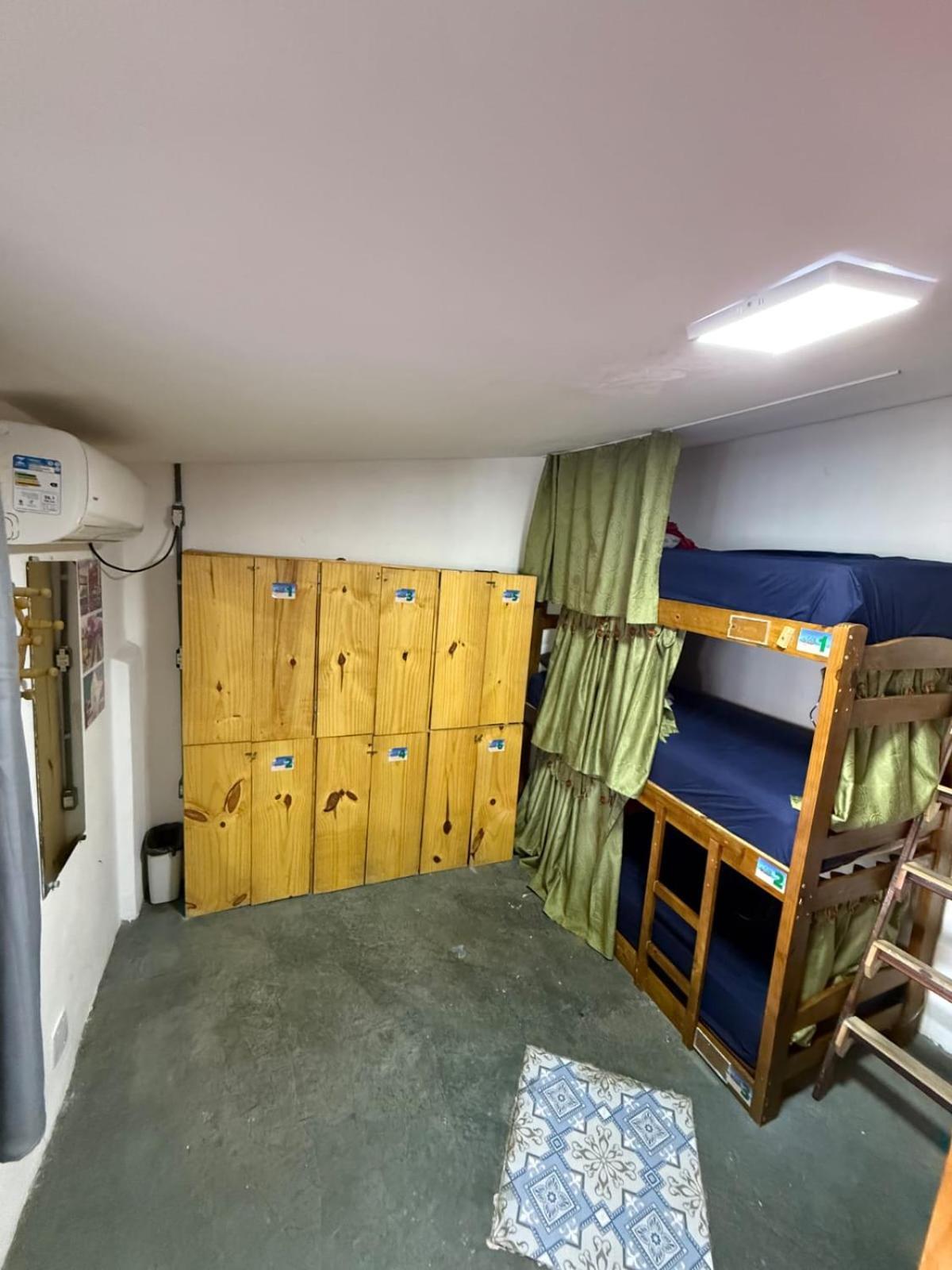 Aloha Pinhoes Hostel *